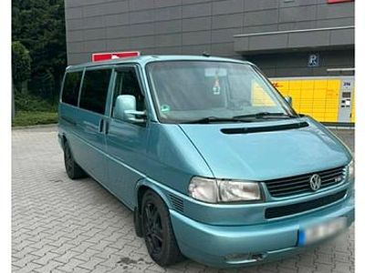 Second-hand VW Caravelle 151 CP (111 kW) 2002 Albastru Van