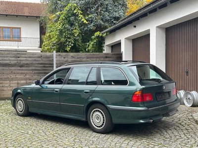 BMW 523