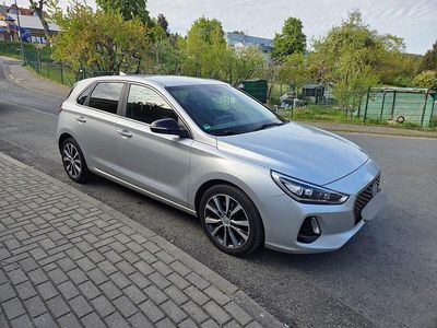 Second-hand Hyundai i30 Intro Edition 120 CP (88 kW) 2017 Argintiu Berlinǎ