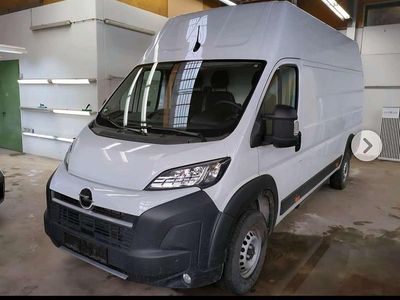 Second-hand Opel Movano 200 kW (272 CP) 2024 Alb Van