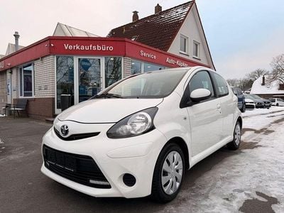 Weiß Gebraucht 2012 Toyota Aygo Cool Kleinwagen | 7.500 € (Fairer Preis)
