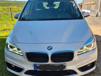 Gebraucht BMW 218 Active Tourer Advantage 136 PS (100 kW) 2017 Weiß Van / Kleinbus