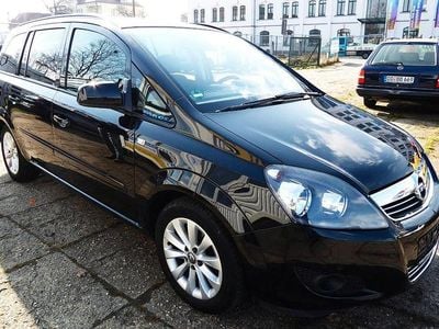 Gebraucht Opel Zafira Family 140 PS (102 kW) 2014 Schwarz Van / Kleinbus