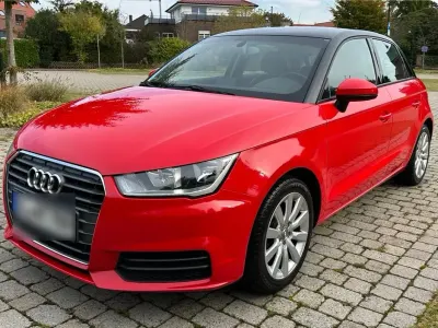 Gebraucht Audi A1 90 PS (66 kW) 2016 Rot Kleinwagen