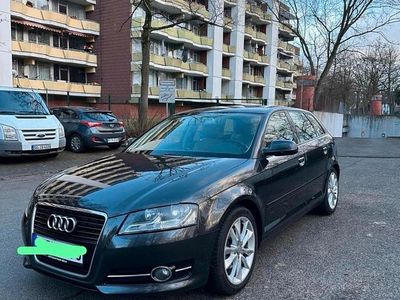 Gebraucht Audi A3 Design 125 PS (91 kW) 2011 Grau Kleinwagen