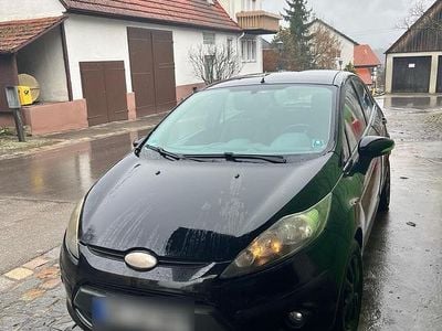 Gebraucht Ford Fiesta 85 PS (62 kW) 2010 Schwarz Kleinwagen