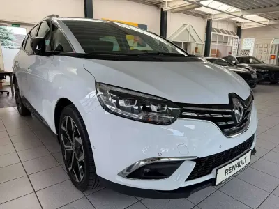 Gebraucht Renault Grand Scénic IV Techno 140 PS (102 kW) 2023 Gletscherweiß Van / Kleinbus