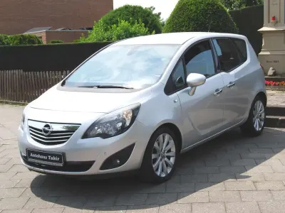 Gebraucht Opel Meriva Innovation 101 PS (74 kW) 2010 Starsilber iii m2 Van / Kleinbus
