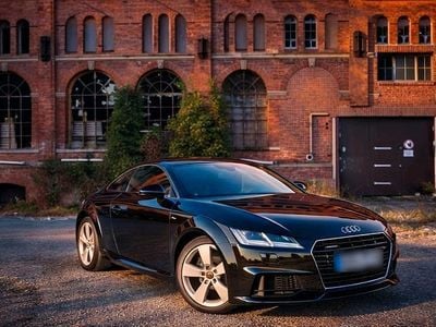 Usado Audi TT Design 230 HP (169 kW) 2017 Preto Coupé