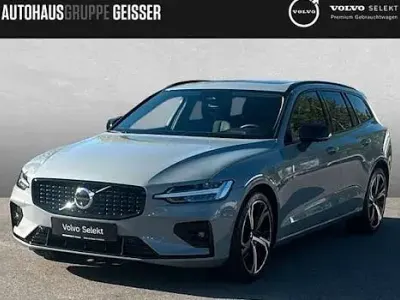Usata Volvo V60 Plus 197 CV (144 kW) 2025 Grigio Station wagon