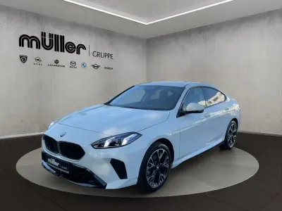 Gebraucht BMW 220 M Sport 156 PS (114 kW) 2025 Alpinweiß uni Coupé