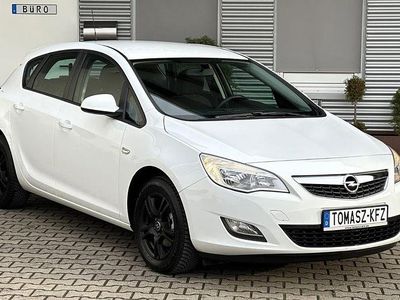 Gebraucht Opel Astra Design Edition 87 PS (63 kW) 2010 Weiß Limousine