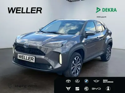 Gebraucht Toyota Yaris Cross 116 PS (85 kW) 2023 Grau SUV