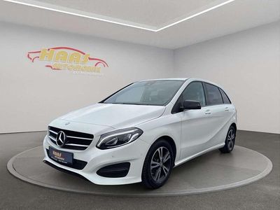 Calcitweiss/zirrusweiss Gebraucht 2016 Mercedes B180 Urban Van / Kleinbus | 13.900 € (Fairer Preis)