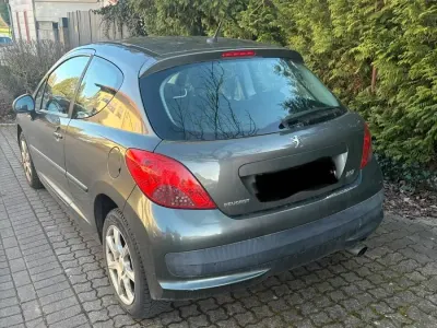 Gebraucht Peugeot 207 95 PS (69 kW) 2008 Grau Kleinwagen