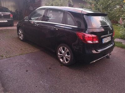 Mercedes B180