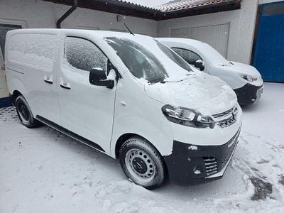 Weiß Gebraucht 2020 Opel Vivaro Edition Van / Kleinbus | 18.999 € (Fairer Preis)