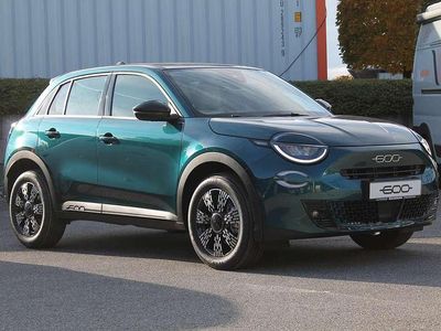 Neu Fiat 600 Icon 145 PS (106 kW) 2025 Mare grün SUV