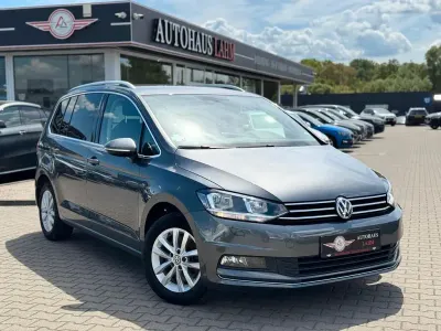 Gebraucht VW Touran Highline 116 PS (85 kW) 2017 Schwarz Van / Kleinbus