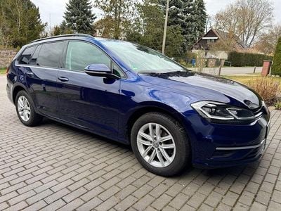 Gebraucht VW Golf VII Comfortline 116 PS (85 kW) 2020 Blau Kombi