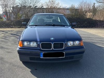 Second-hand BMW 320 150 CP (110 kW) 1996 Albastru Berlinǎ