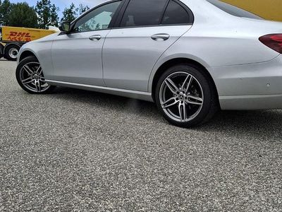 Gebraucht Mercedes E220 Avantgarde 194 PS (142 kW) 2017 Silber Limousine