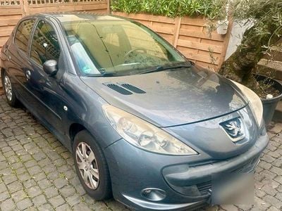 Gebraucht Peugeot 206+ 75 PS (55 kW) 2011 Beige Kleinwagen