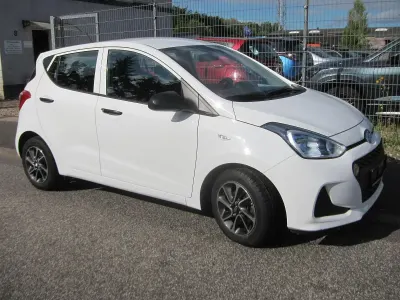 Gebraucht Hyundai i10 67 PS (49 kW) 2018 Weiß Kleinwagen