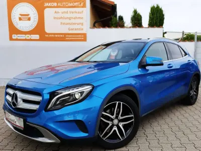 Gebraucht Mercedes GLA250 211 PS (155 kW) 2015 Blau SUV
