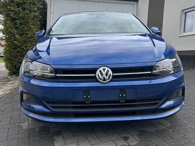 Gebraucht VW Polo Comfortline 75 PS (55 kW) 2018 Blau Kleinwagen