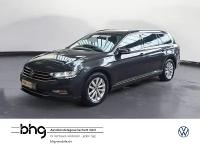 Gebraucht VW Passat Business 150 PS (110 kW) 2023 Grau Kombi