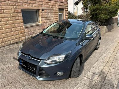 Gebraucht Ford Focus Titanium 120 PS (88 kW) 2014 Blau Limousine