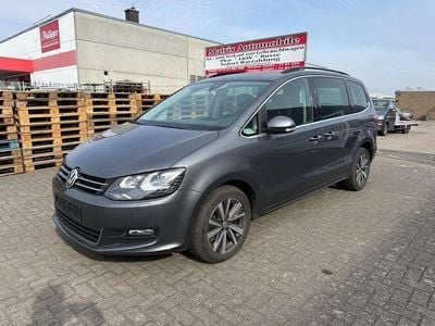 Gebraucht VW Sharan Comfortline 150 PS (110 kW) 2020 Grau Van / Kleinbus