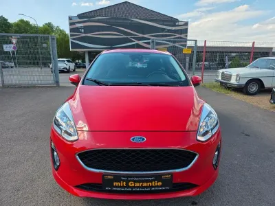 Gebraucht Ford Fiesta Cool & Connect 101 PS (74 kW) 2019 Rot Kleinwagen