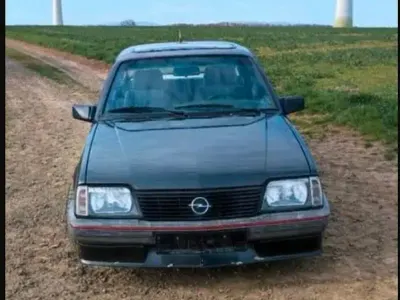Gebraucht Opel Ascona 150 PS (110 kW) 1985 Grau Limousine