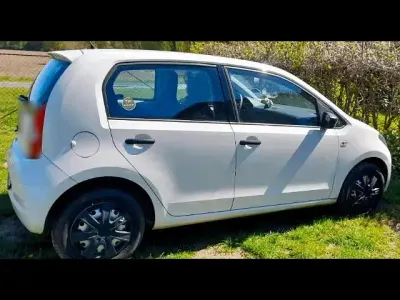 Używany Seat Mii 60 KM (44 kW) 2015 Biały Hatchback