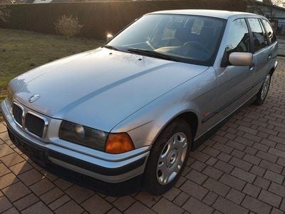 Gebraucht BMW 316 102 PS (75 kW) 1998 Silber Kombi