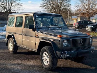 Gebraucht Mercedes G300 113 PS (83 kW) 1990 Grau SUV