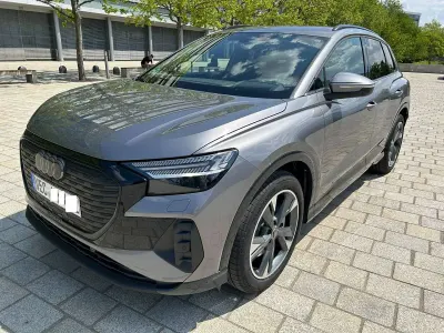 Gebraucht Audi Q4 e-tron Ambiente 150 kW (204 PS) 2023 Grau SUV