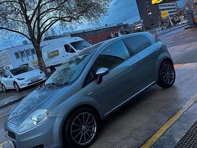 Gebraucht Fiat Punto 74 PS (54 kW) 2008 Grau Kleinwagen