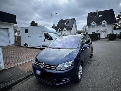 Gebraucht VW Sharan 177 PS (130 kW) 2014 Blau Van / Kleinbus