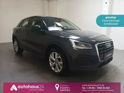 Używany Audi Q2 Basis 150 KM (110 kW) 2023 Szary SUV