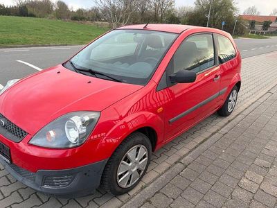 Usata Ford Fiesta Ambiente 69 CV (50 kW) 2007 Rosso Utilitaria
