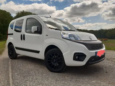 Gebraucht Fiat Qubo Lounge 77 PS (56 kW) 2019 Weiß Van / Kleinbus