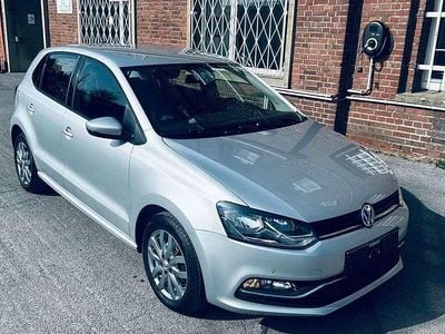 Gebraucht VW Polo Comfortline 90 PS (66 kW) 2015 Silber Limousine
