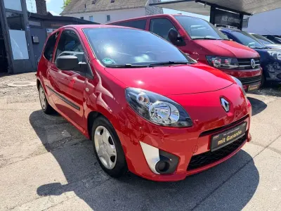 Gebraucht Renault Twingo Authentique 75 PS (55 kW) 2011 Rot Kleinwagen
