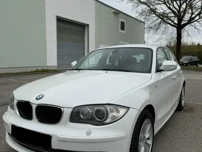 Gebraucht BMW 116 122 PS (89 kW) 2011 Weiß Kleinwagen