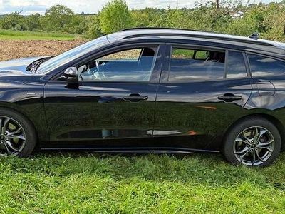 Second-hand Ford Focus ST-Line 150 CP (110 kW) 2019 Negru Break