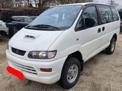 Gebraucht Mitsubishi Space Gear 99 PS (72 kW) 2001 Weiß Van / Kleinbus