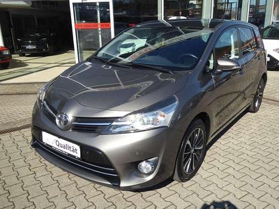 Gebraucht Toyota Verso Comfort 147 PS (108 kW) 2016 Platinumbronze Van / Kleinbus